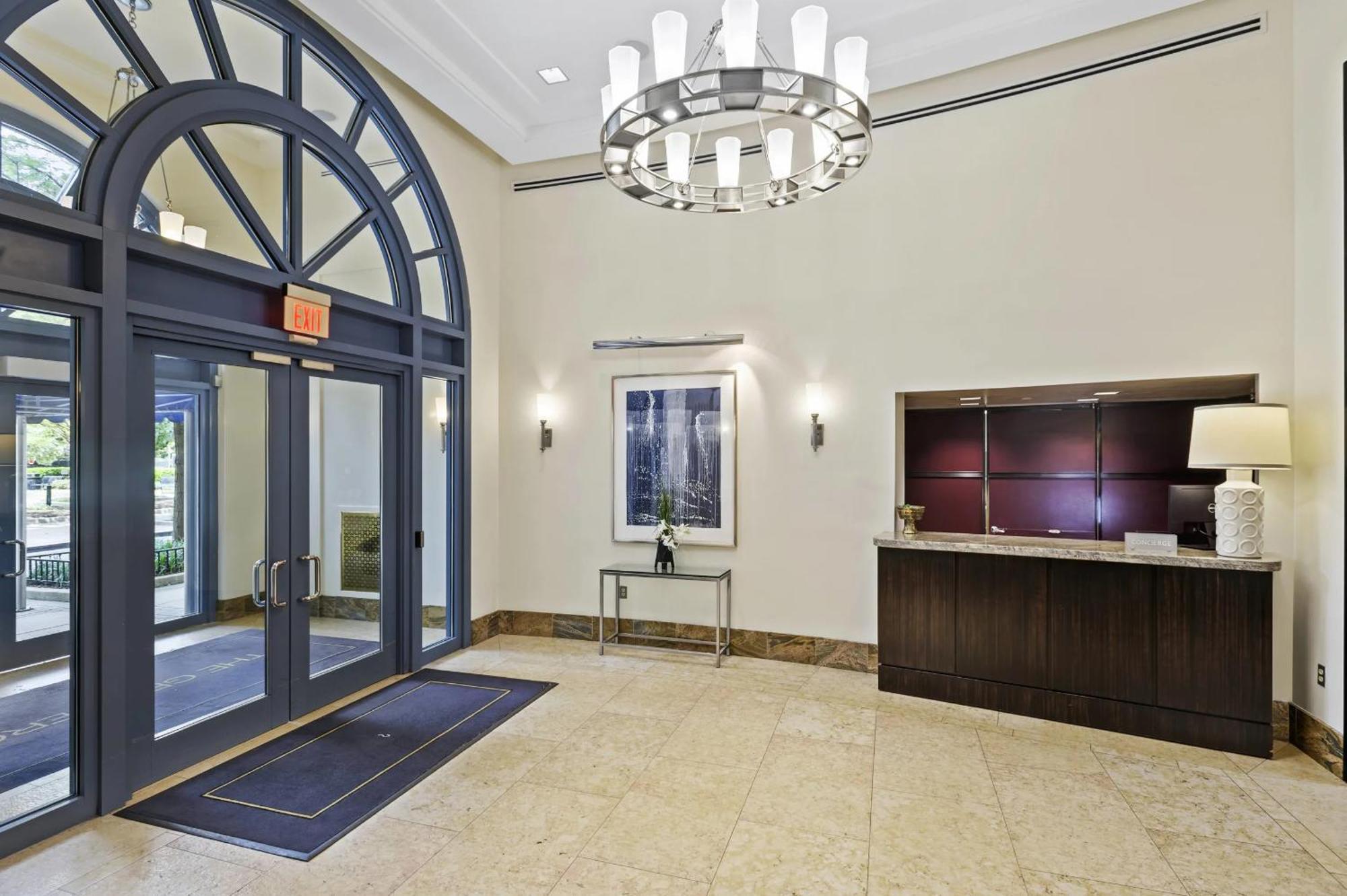 Bright And Cozy Apartment Near Pentagon City Arlington Exterior photo